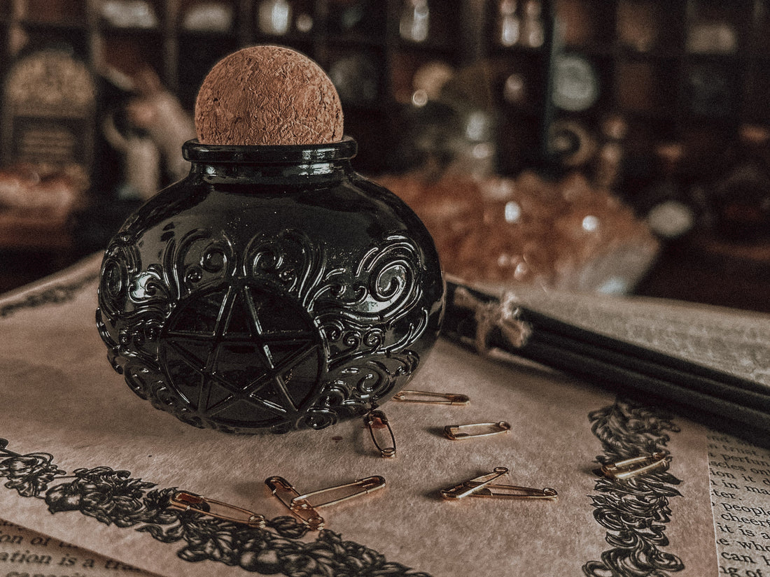 Witch Casket – Negativity Banishing Potion